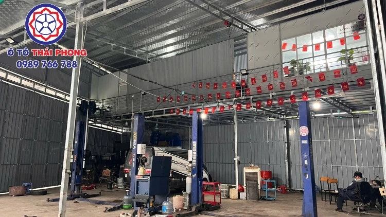 Xưởng dịch vụ Ô tô Thái Phong